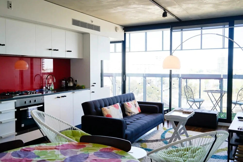 Modern 2 Bedroom Apartment With City Views