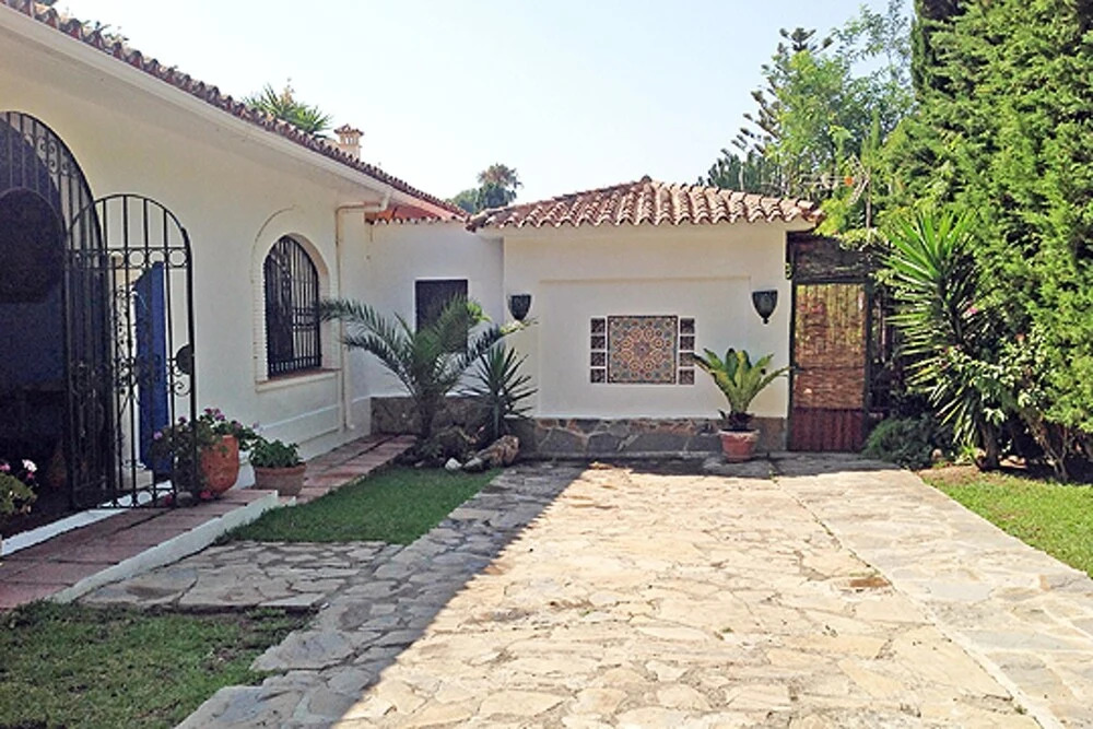 Villa With 3 Bedrooms in El Paraíso Barronal, With Private Pool, Furni