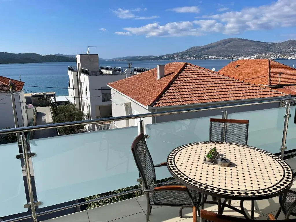 Apartments Cavar
