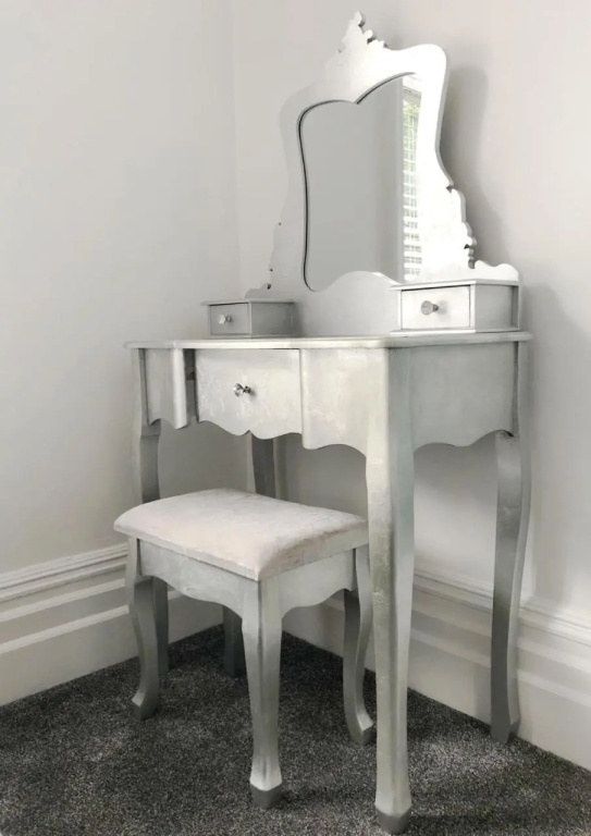 The Chine- A Spacious Studio Close to the Beach