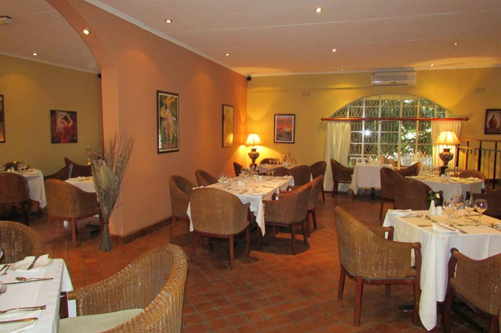 Casa Mia Lodge & Restaurant