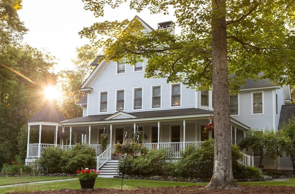 The Maple Leaf Inn