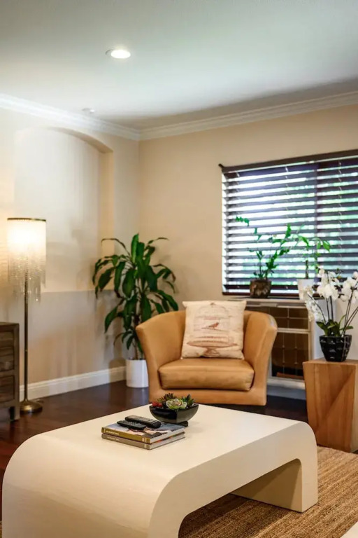 Private Room With Shared Bathroom