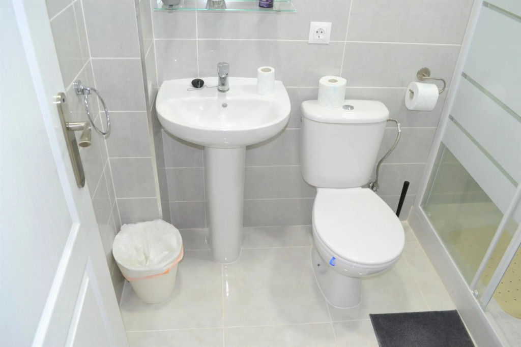 Fantastic 1 bedroom Apartment with Gallery (CB6EV)