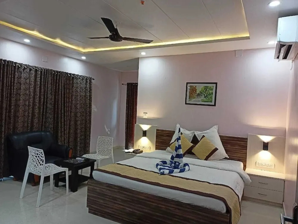 Hotel Dayal International
