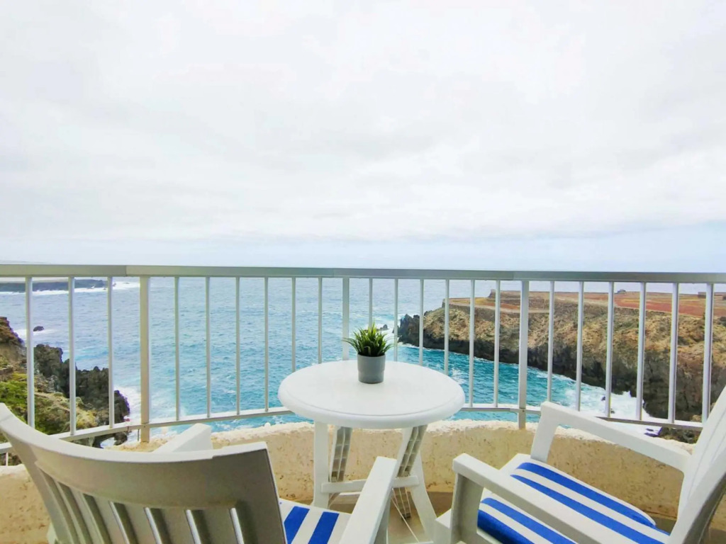 Studio with wonderful ocean view and WiFi