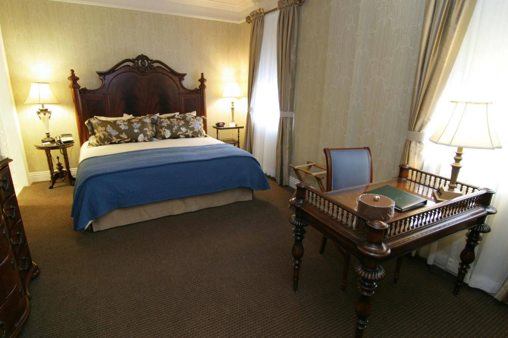 Charley Creek Inn