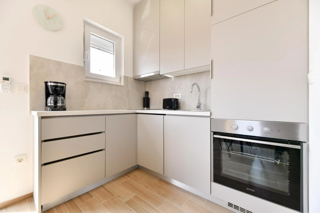 Modern holiday apartment "Libra" with swimming pool