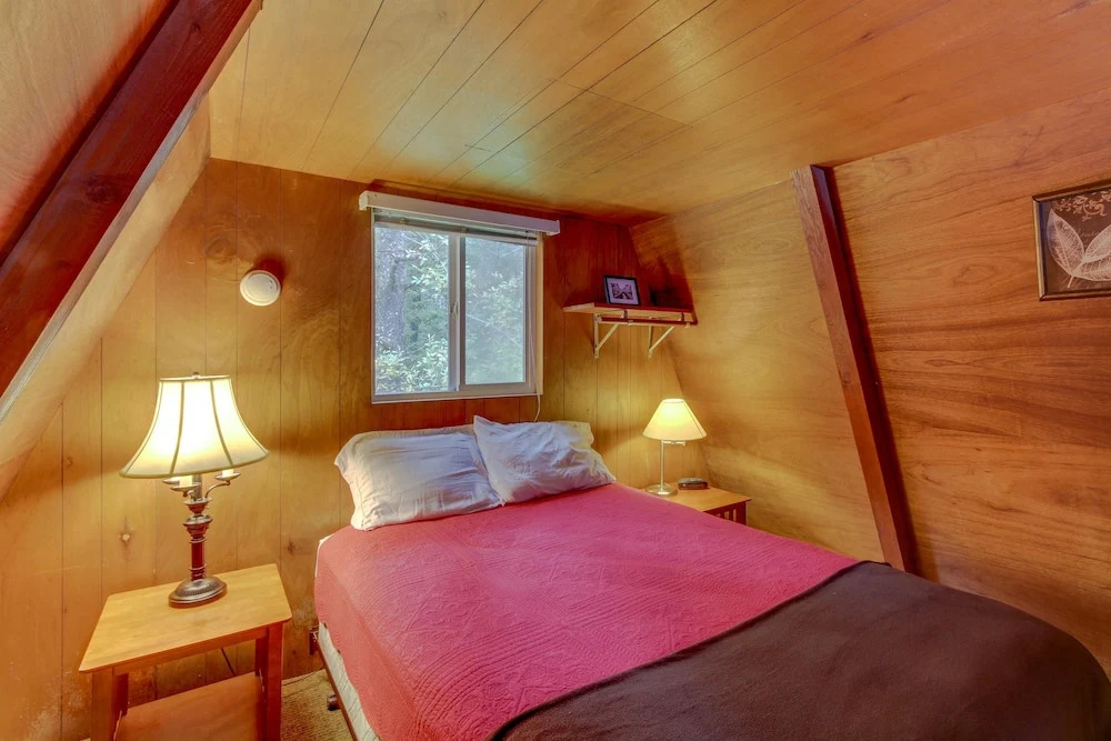 Alpine Chalet 6 Half Loft