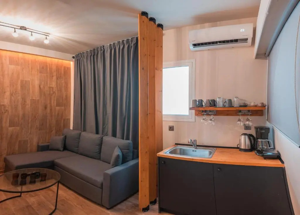 NOHO Boutique , premium living Lazeon 7