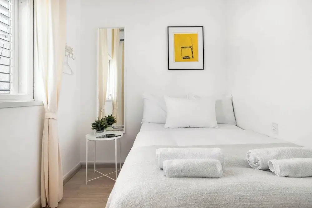 Ben Yehuda Green Charm by Sea N' Rent