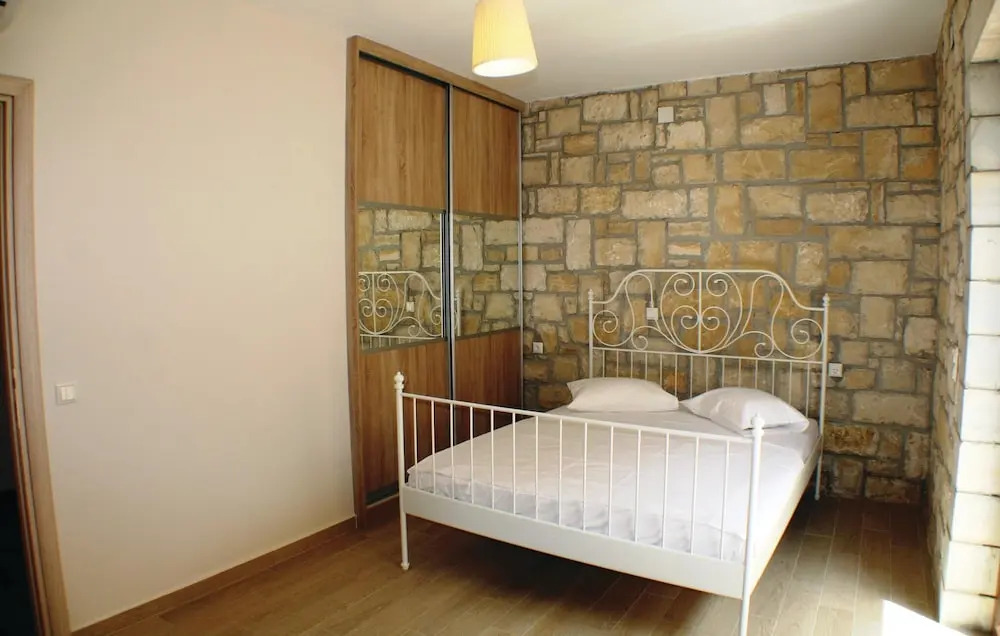 Stunning Home in Heraklion With Wifi and 3 Bedrooms