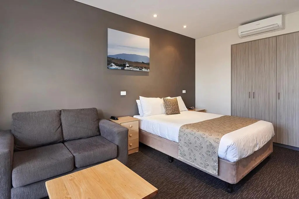 Foreshore Hotel