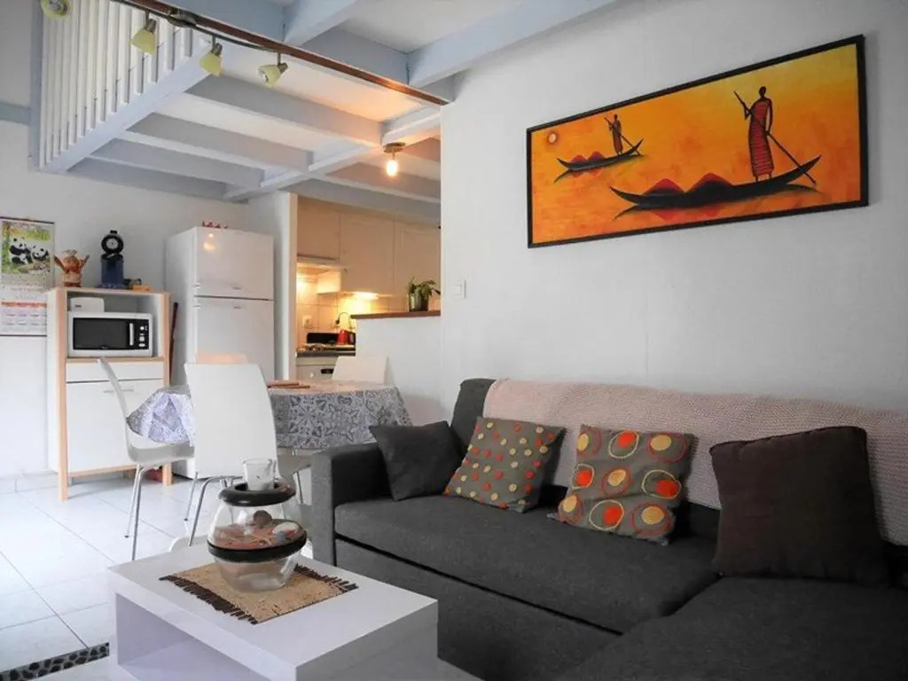 Villa patio proche plage avec piscine collective, cour aménagée et parking privé - FR-1-413-139