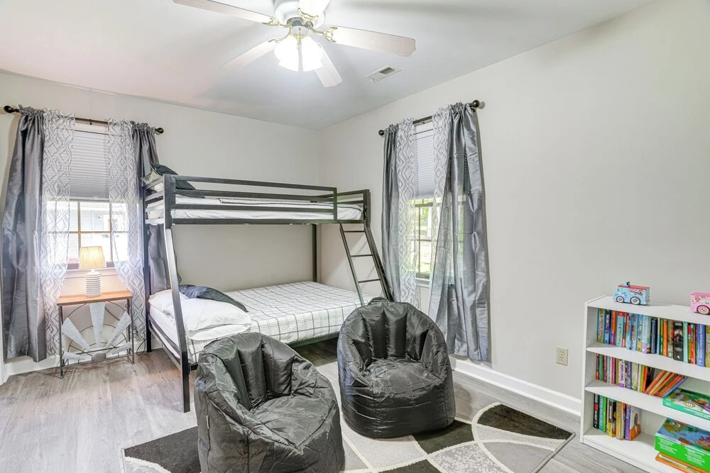 Mcgaheysville Home w/ Screened Porch & Gas Grill!