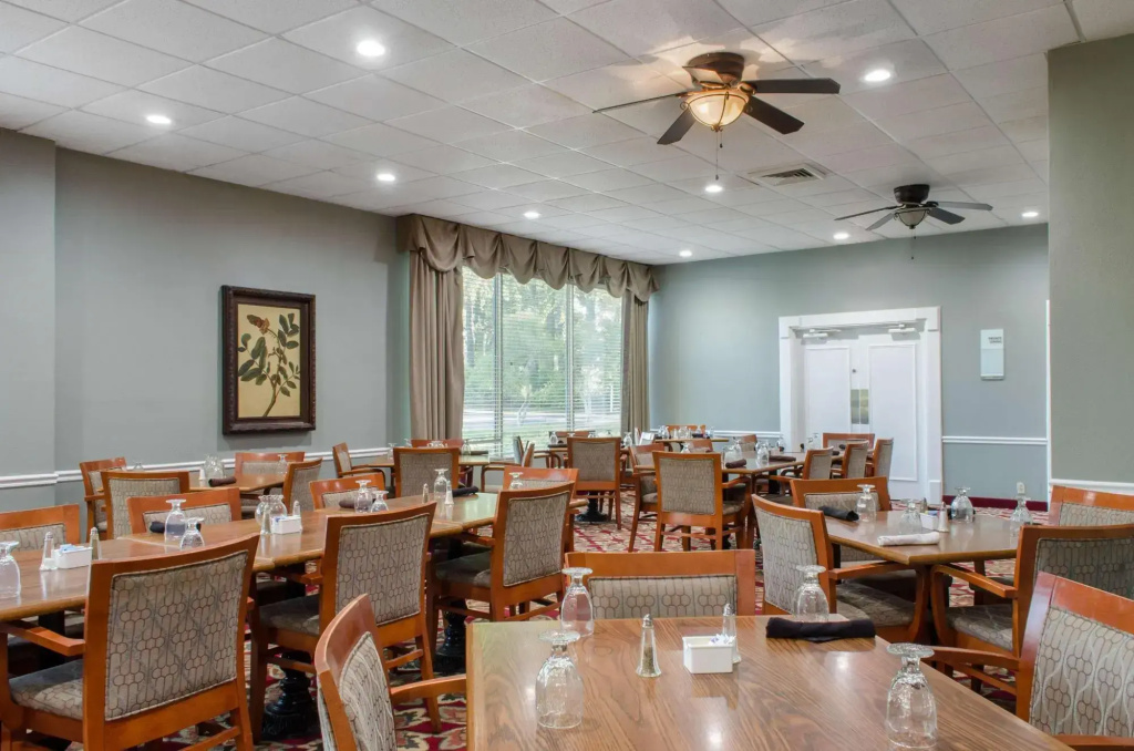 Holiday Inn Shreveport Airport West