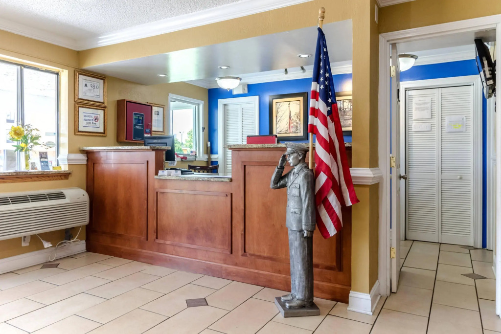 Rodeway Inn & Suites Jacksonville near Camp Lejeune