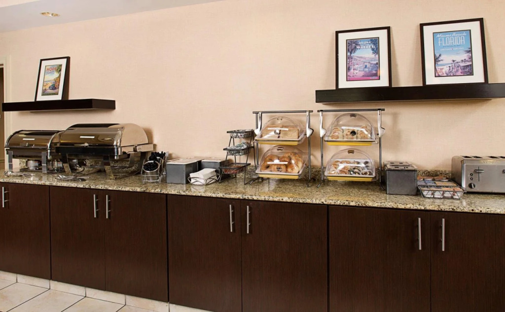 Courtyard by Marriott Richmond Northwest
