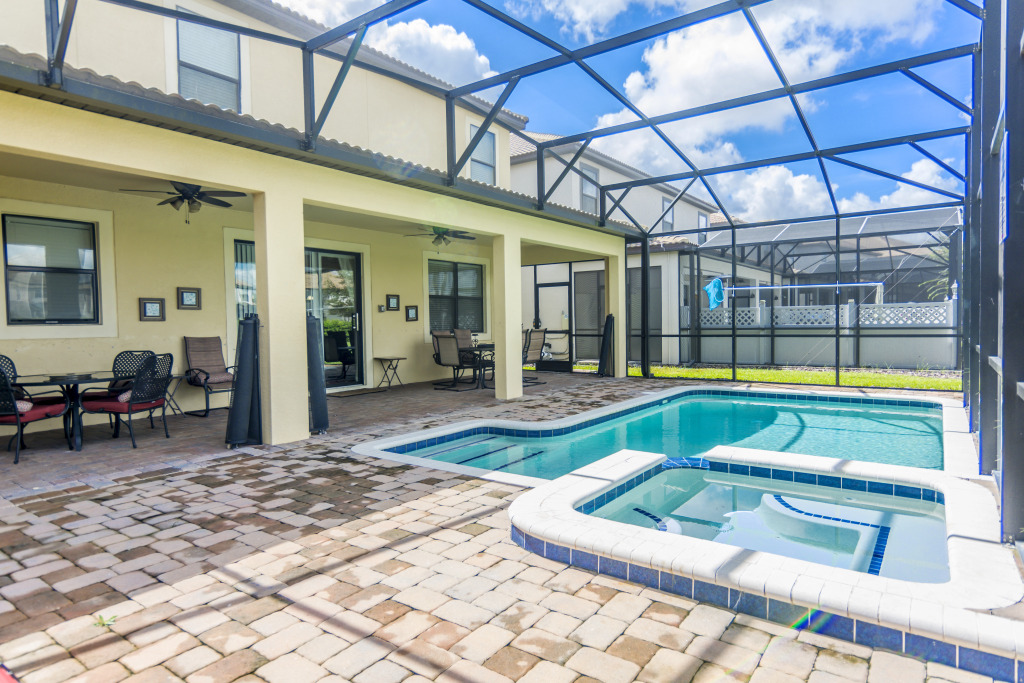 Deluxe 7Bd with Pool Close to Disney   CG 1406
