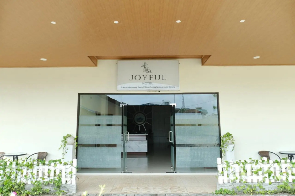 Joyful Hotel