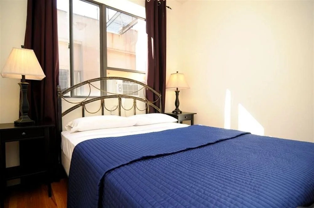 Brooklyn Deluxe Suite Apartments