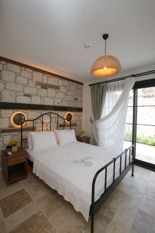 Alaçatı Taş Otel