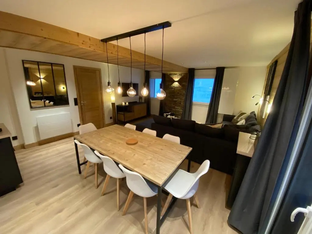 L'Etesy, rénové en 2021, pied des pistes et spa