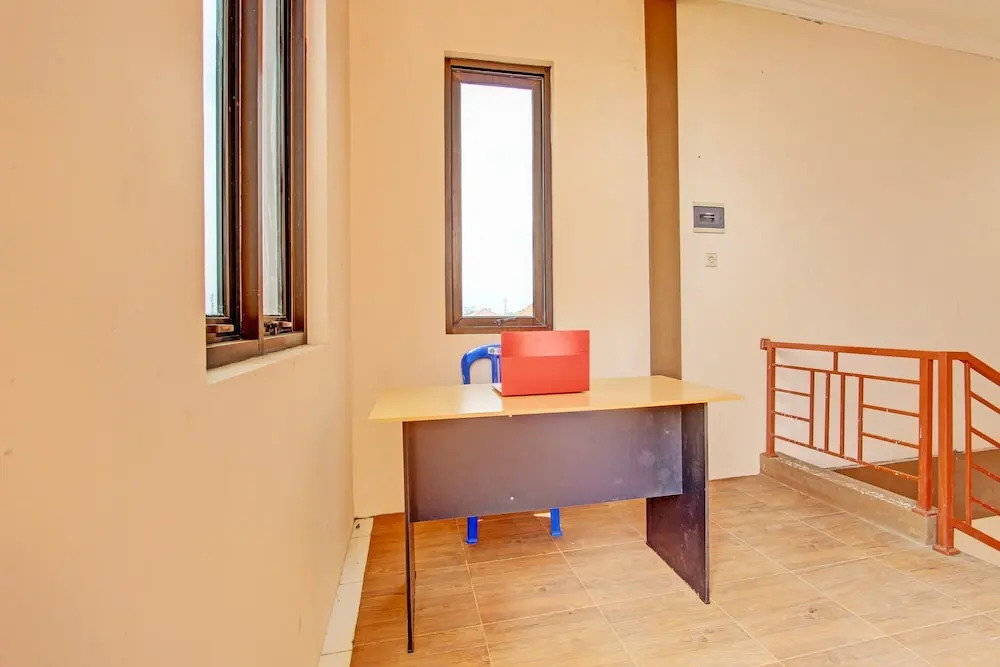 OYO Life 93497 Griya Kost Rr