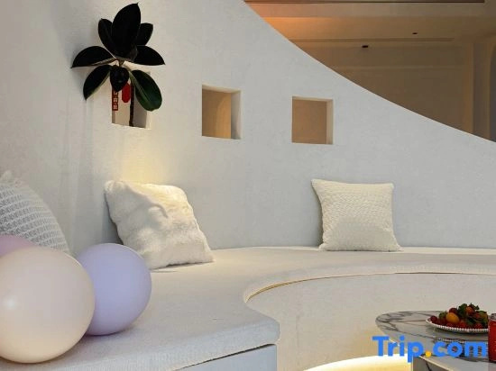 Jinglu - Sunset Mountain Garden Villa · Designer Resort Guesthouse