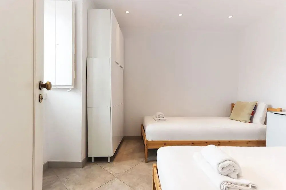 Downtown Stylish by Homing