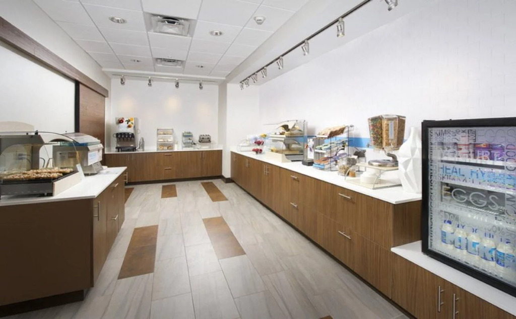 Holiday Inn Express & Suites Greenville S - Piedmont by IHG