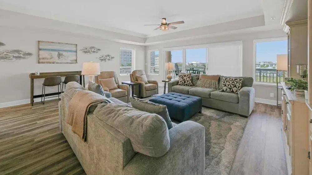 Harbor Landing 201b