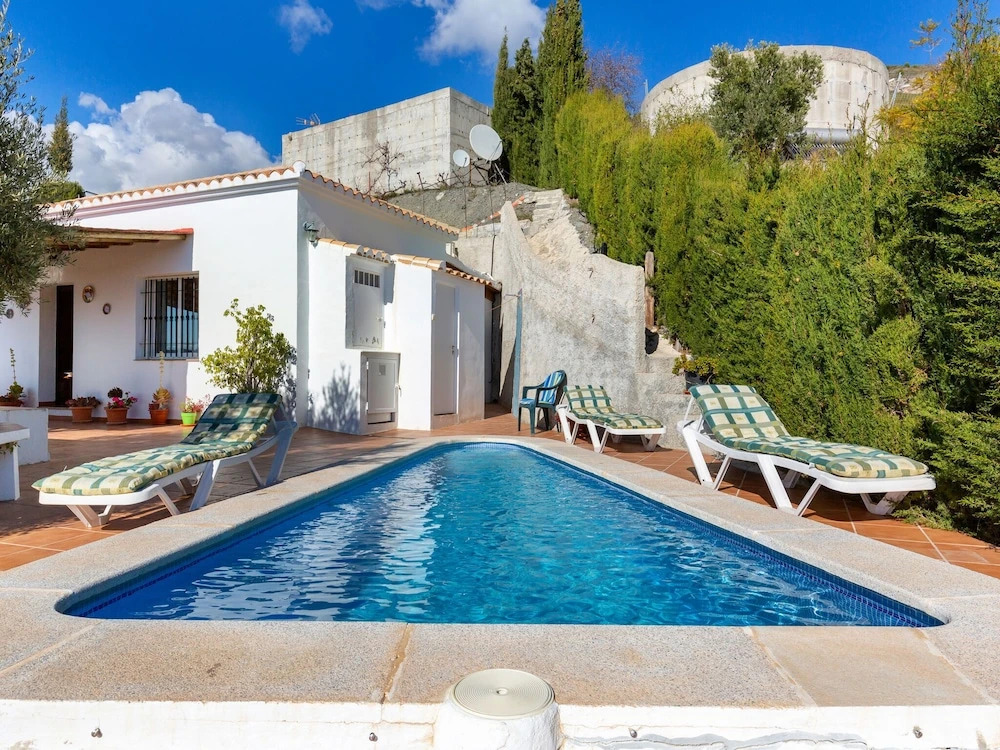 Rustic Holiday Home in Almuñecar with Private Swimming Pool