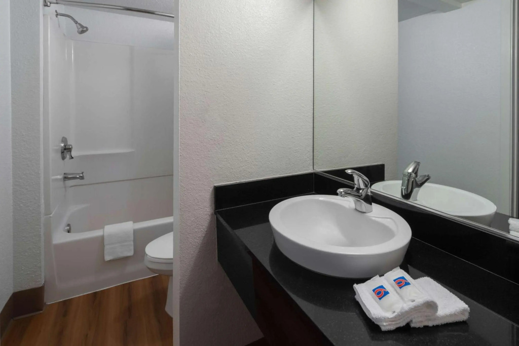 Motel 6 -Carpinteria, CA - Santa Barbara - South