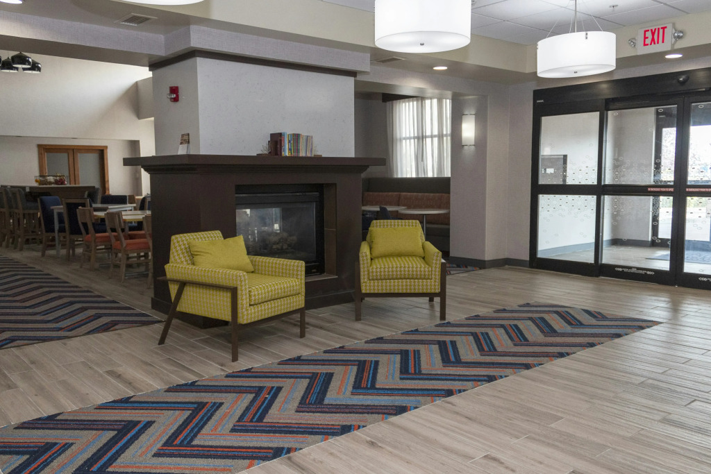 Hampton Inn & Suites Riverton
