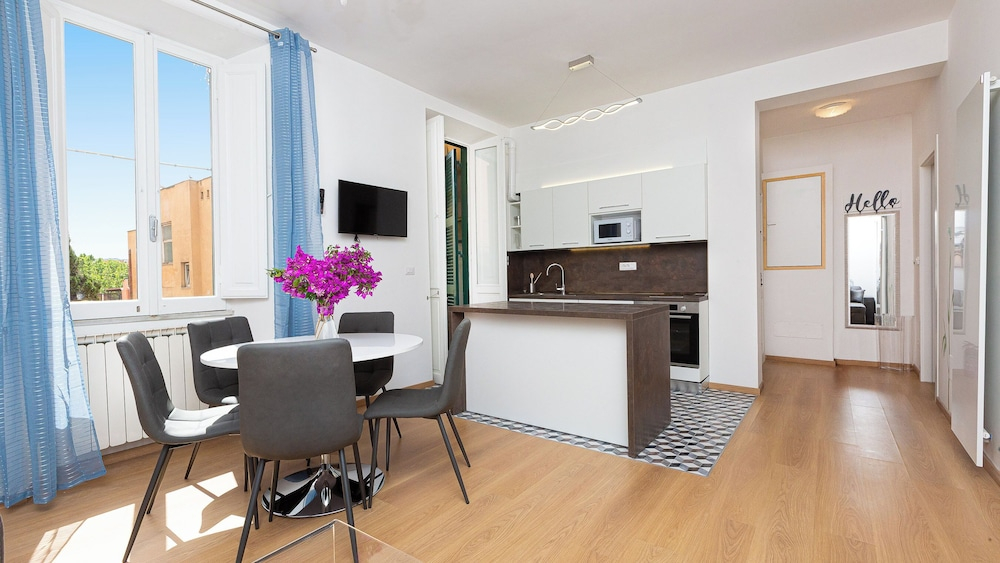 Rental in Rome Karan's Suite Apartment