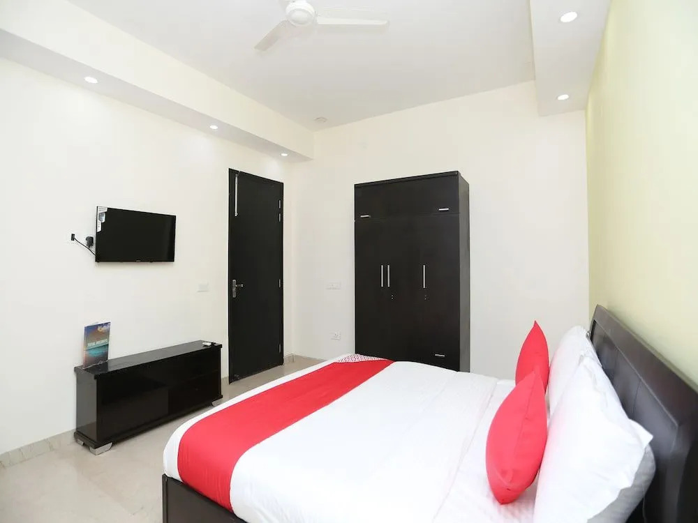 OYO 27674 Dhairya Residency