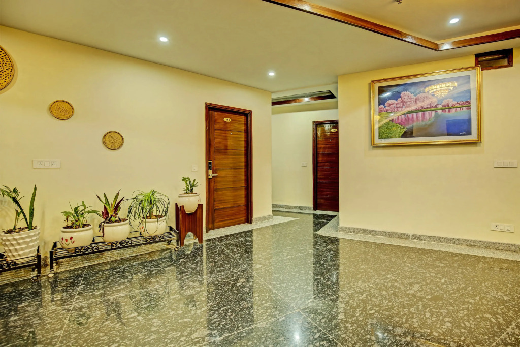 Super Townhouse by OYO Eastern View Formerly Vihaan Residency