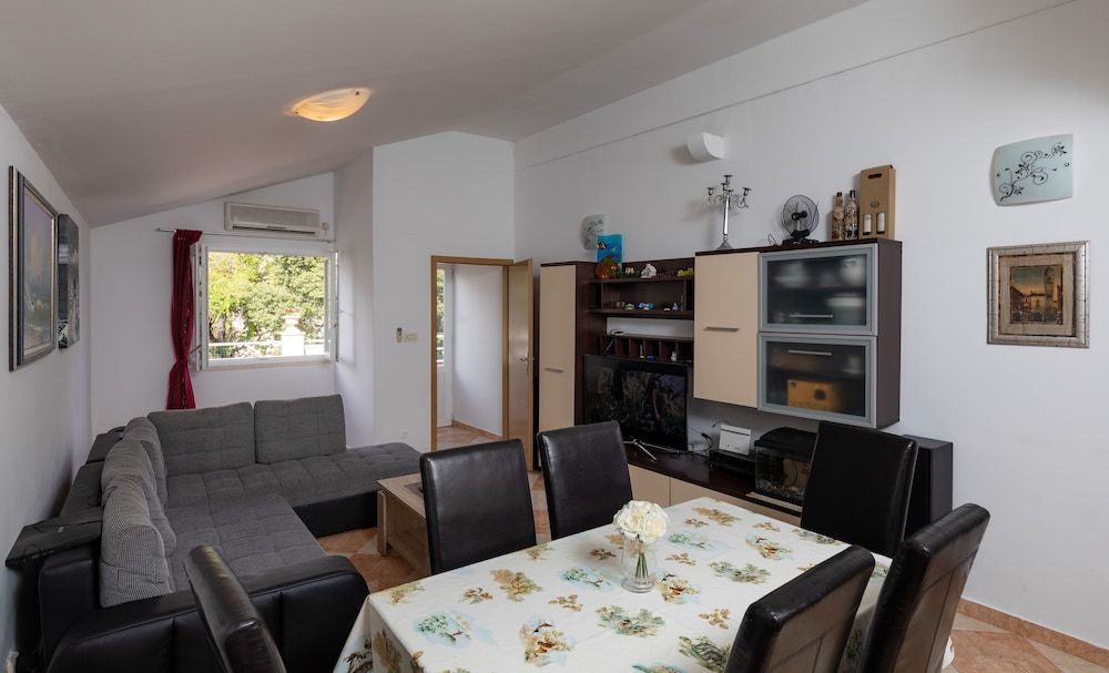 Apartment L&L