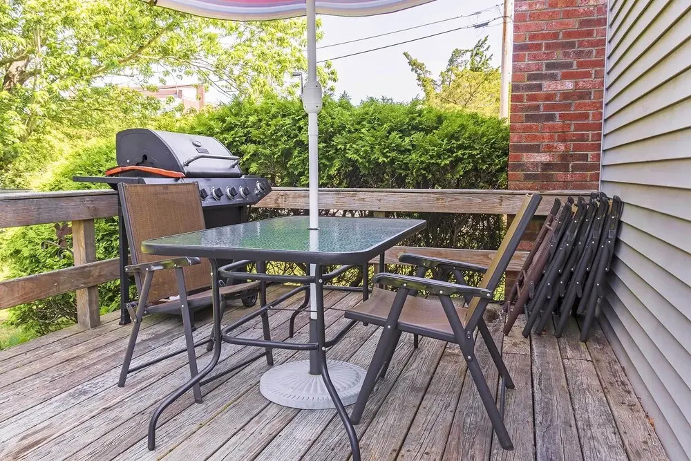 Walk to Beach & Main St: Dog-friendly Cape Cod Gem