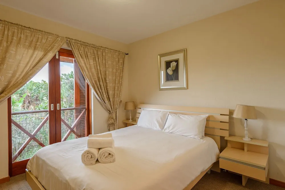San Lameer Villa Rentals  10905