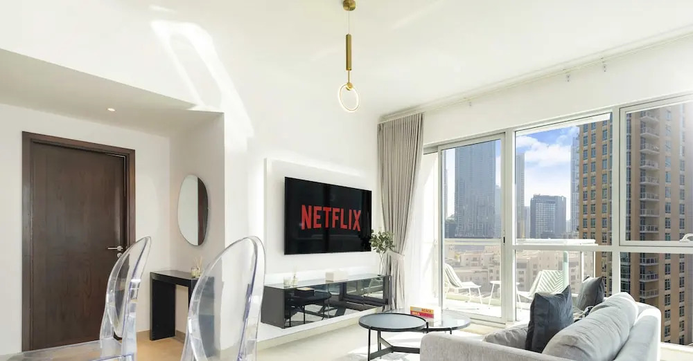 LUX  The Stunning Fountain View Suite