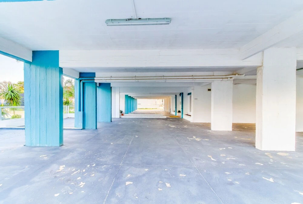 Completo Monoambiente para 3 en Avenida Italia - Edificio Luna de Mar