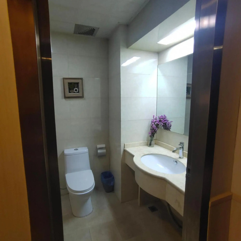 Qingzhu Yuexiang Hotel (Tangshan Yutian Bus Station)