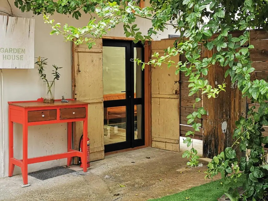 The Cabrio House- Unique CITY CENTER loft with Garden