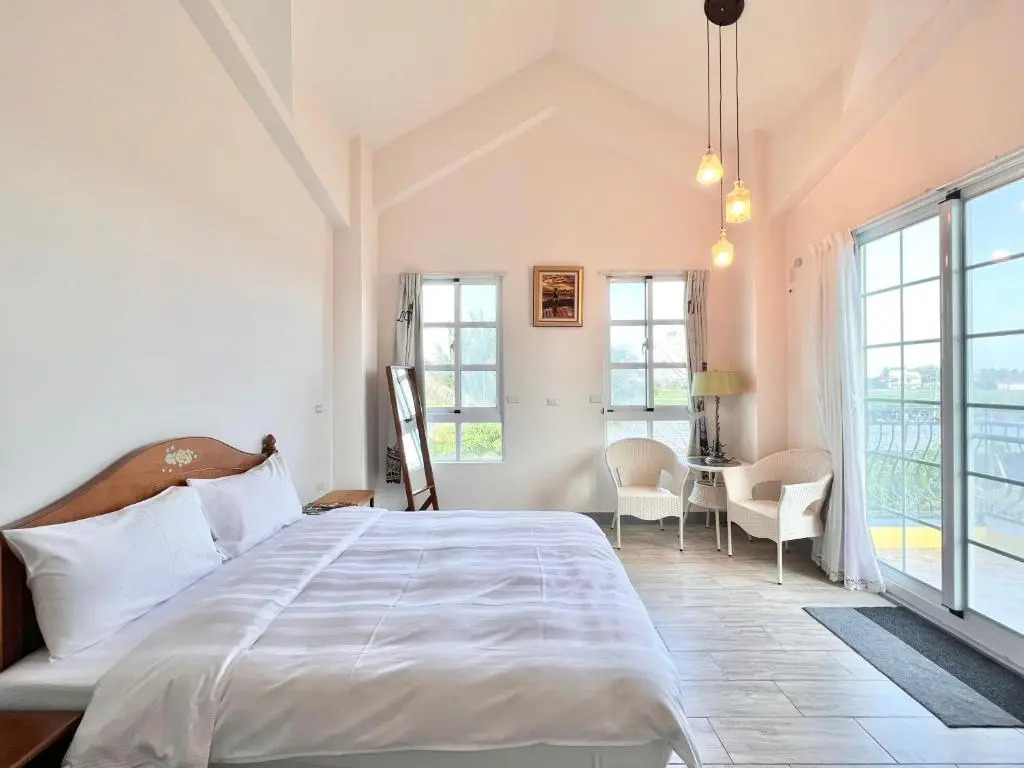 Provence Coffee Manor Bed And Breakfast