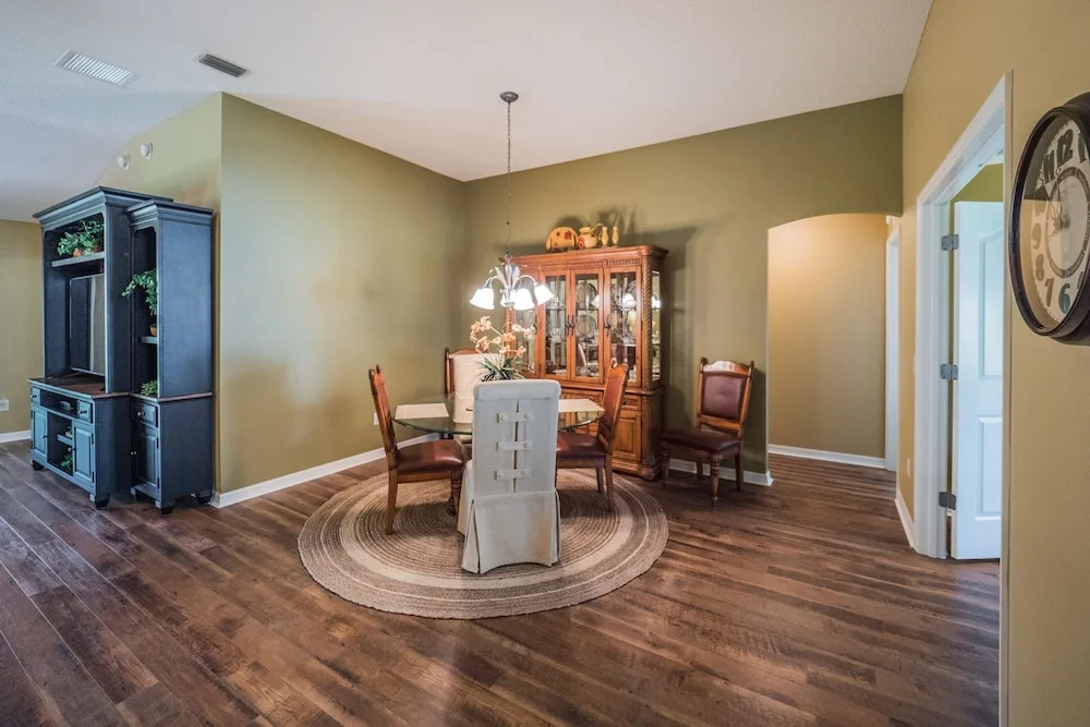 Duncan Drive 1303 by White Pelican VR
