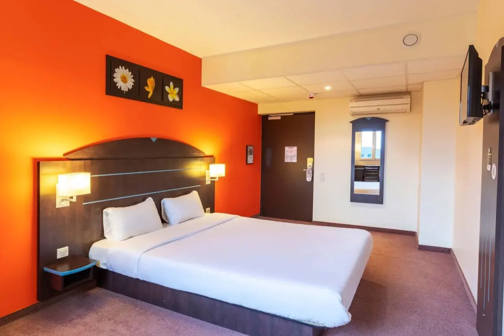 Отель B&B Agen Castelculier