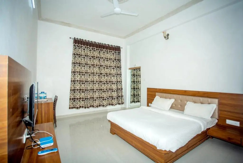 LB The Amar Palace