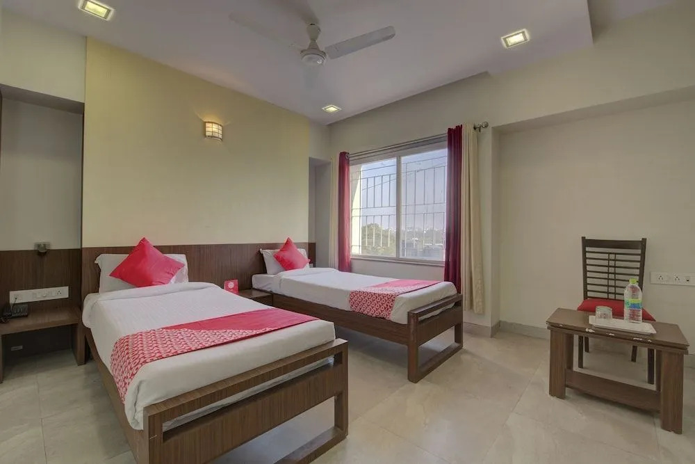 OYO 24981 Hotel Ashwamedh Residency